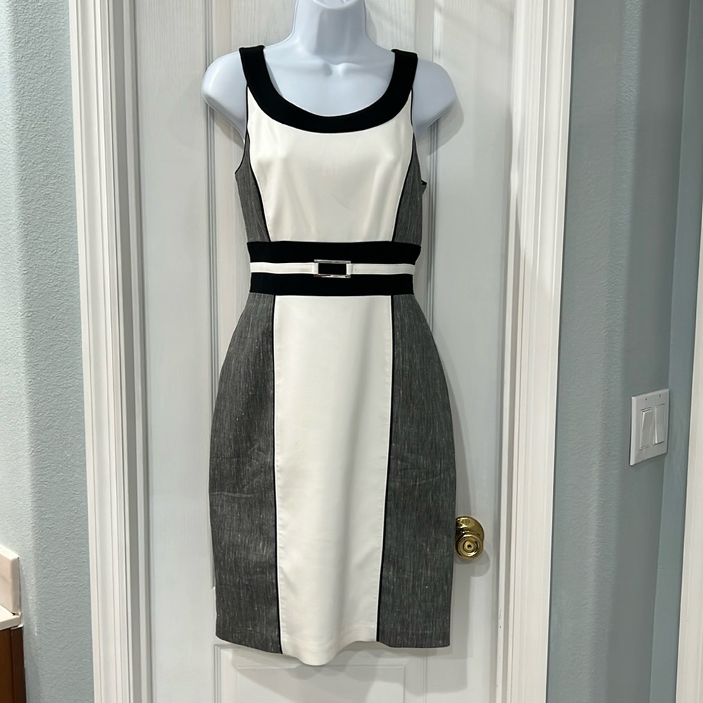 White House Black Market Sleeveless Black and White Midi Dress Size 6